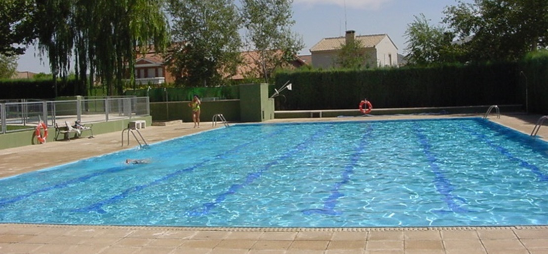 APAMEX recuerda la obligatoriedad de que las piscinas municipales sean accesibles