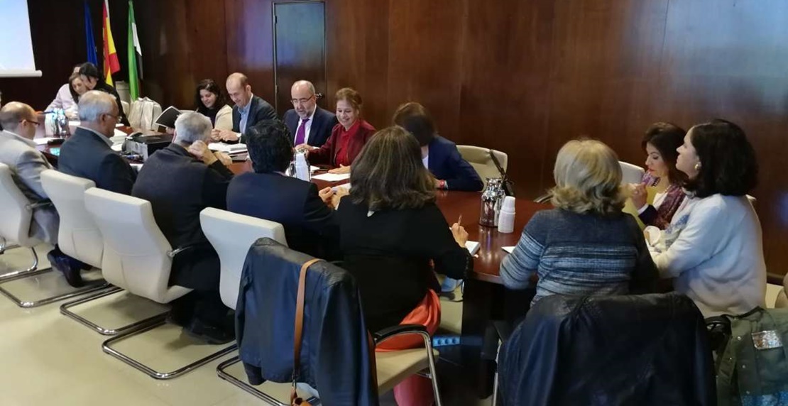 Una comisión de impacto de género para evaluar los presupuestos extremeños