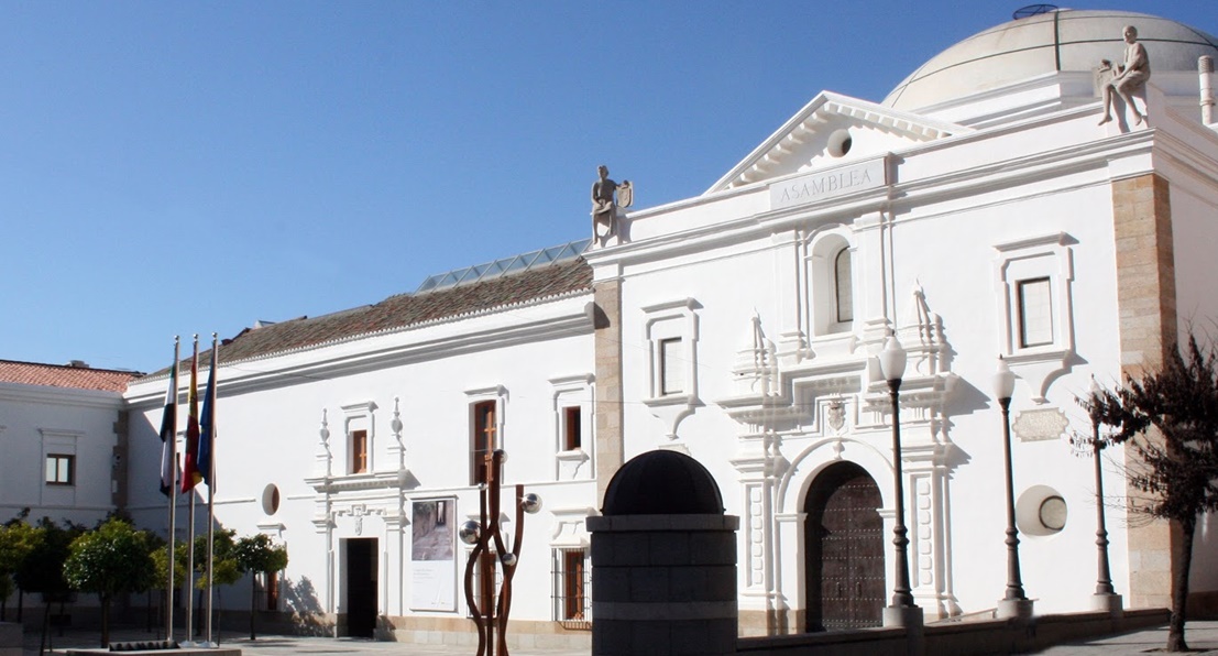 Una exposición y un acto institucional conmemorarán el 35 aniversario de la Asamblea