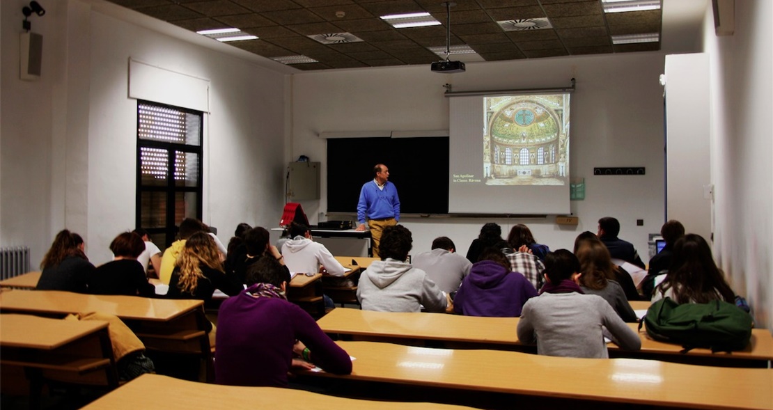 CCOO no quiere que se oferte religión en los colegios públicos