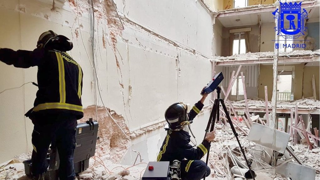 Localizado el cadáver del segundo desaparecido en el edificio de Madrid