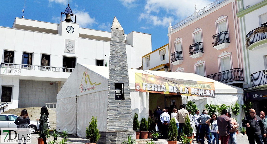 Imágenes de la inauguración de la X Feria de la Dehesa de Oliva de la Frontera