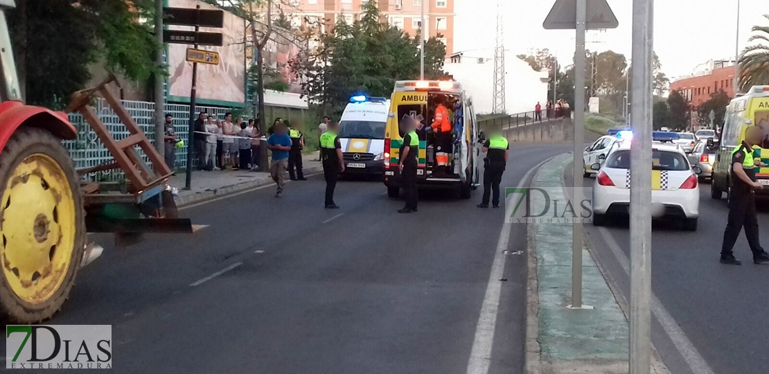 Internado en UCI y grave el hombre atropellado por un tractor