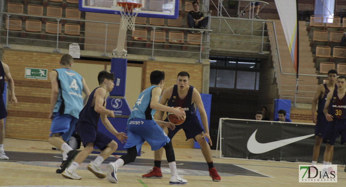 Imágenes de los cuartos del nacional junior de baloncesto de Badajoz