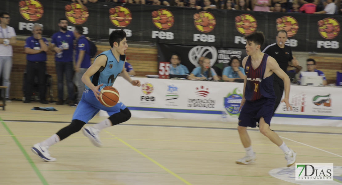 Imágenes de los cuartos del nacional junior de baloncesto de Badajoz