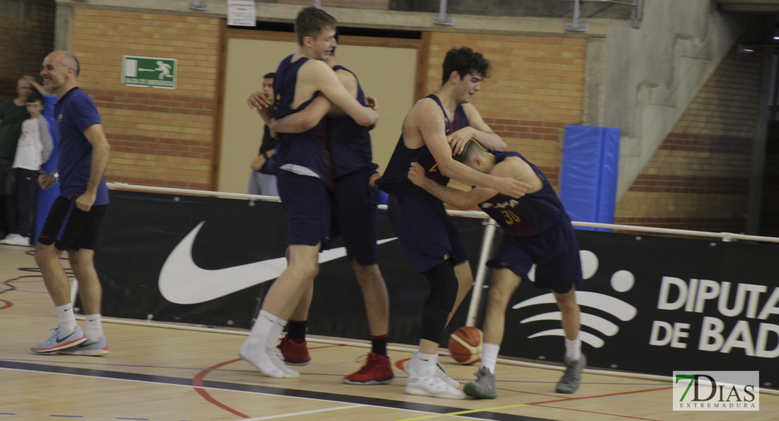 Imágenes de los cuartos del nacional junior de baloncesto de Badajoz