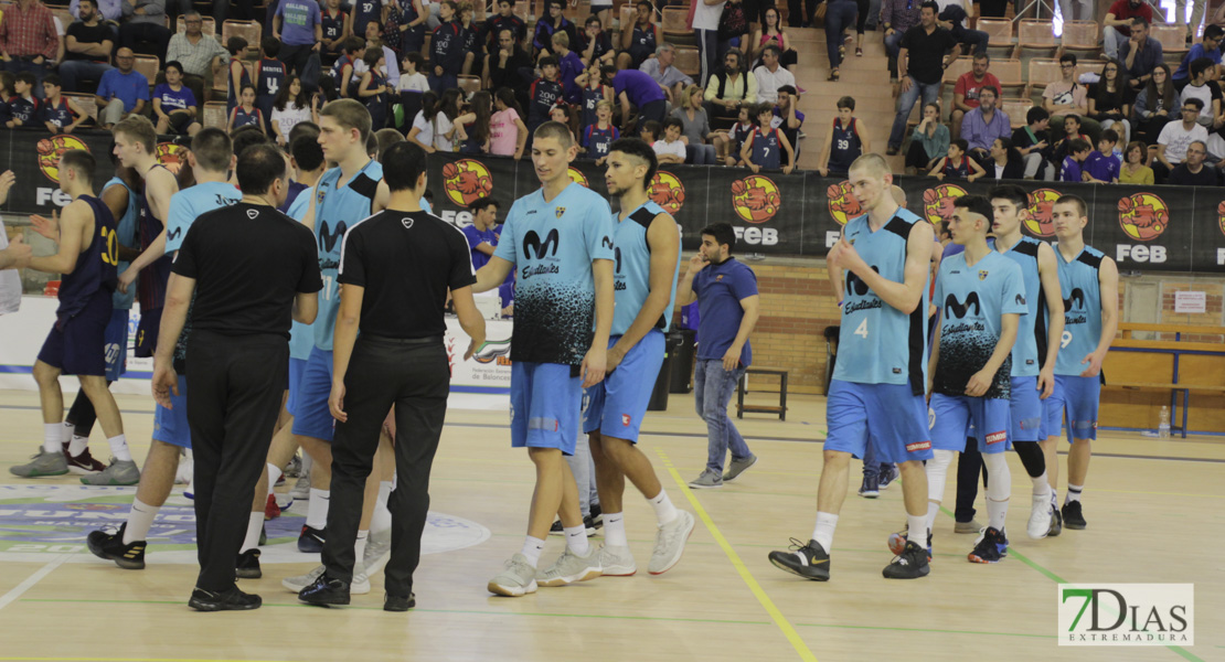 Imágenes de los cuartos del nacional junior de baloncesto de Badajoz