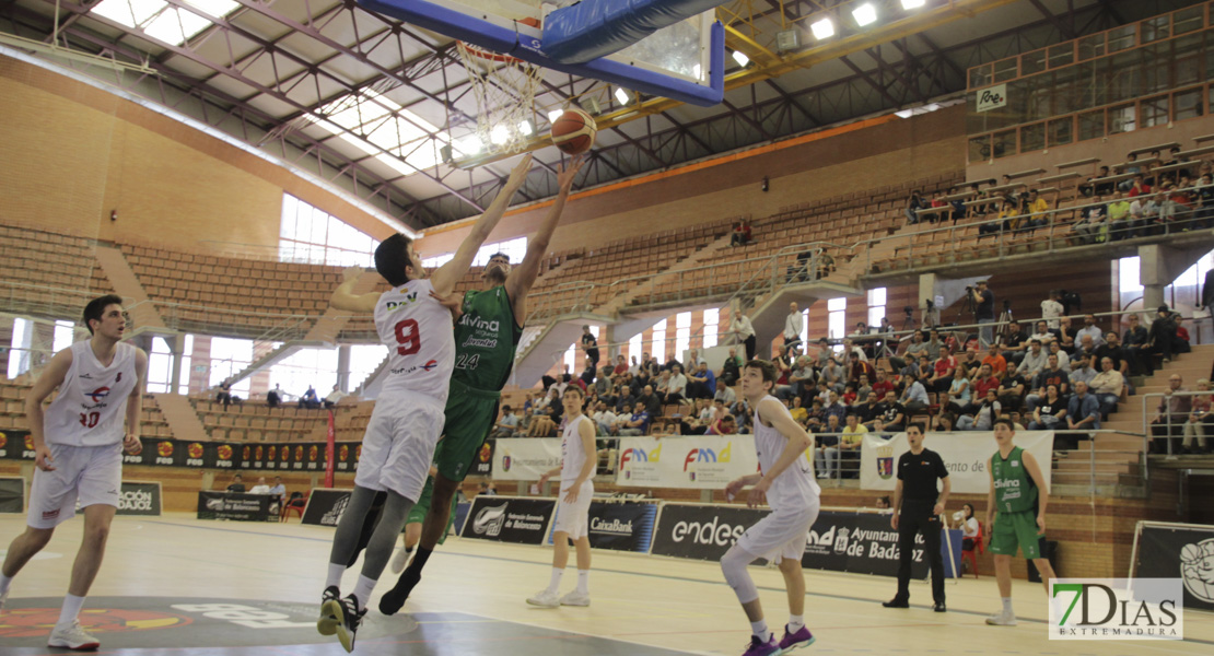 Imágenes de las semifinales del nacional de baloncesto junior de Badajoz