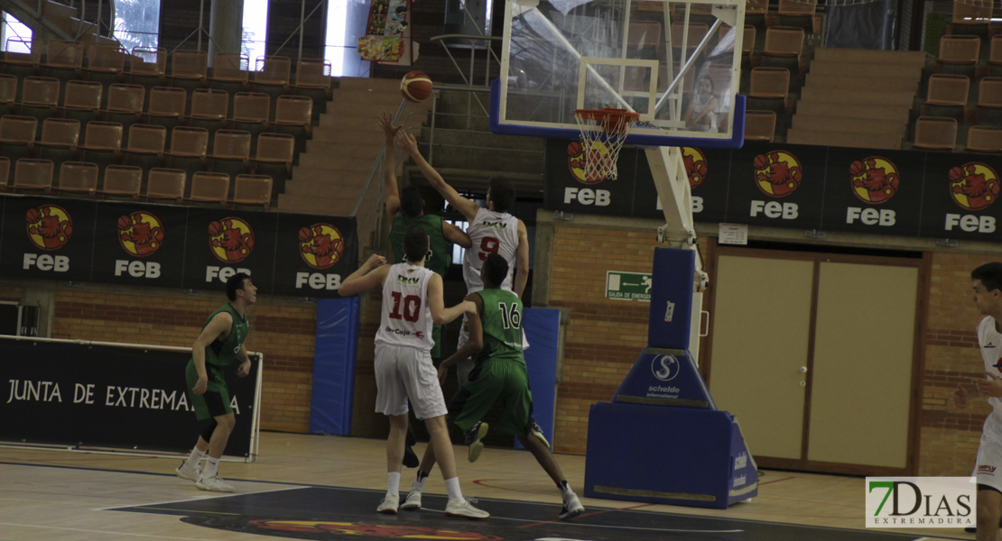 Imágenes de las semifinales del nacional de baloncesto junior de Badajoz