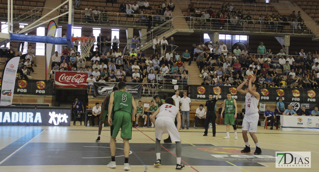 Imágenes de las semifinales del nacional de baloncesto junior de Badajoz