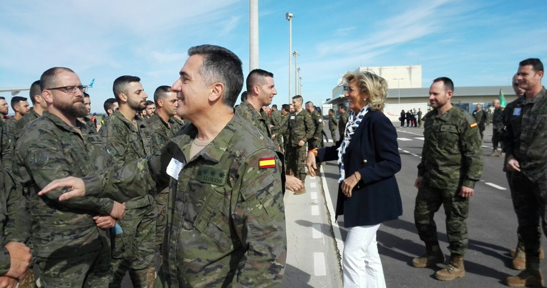 La delegada del Gobierno recibe a las tropas llegadas del Líbano