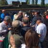 Centenares de personas visitan el puente de Gévora