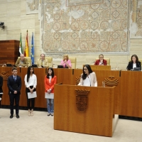 Estudiantes de Badajoz se convierten en diputados por un día