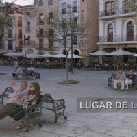 Roba el bote de las propinas de un restaurante ante las cámaras de seguridad