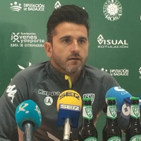 Iván Ania: “Pelearemos por la cuarta plaza hasta el final”
