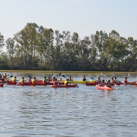 Los alumnos de Agrarias se lanzan en piragua al río Guadiana