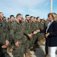 La delegada del Gobierno recibe a las tropas llegadas del Líbano