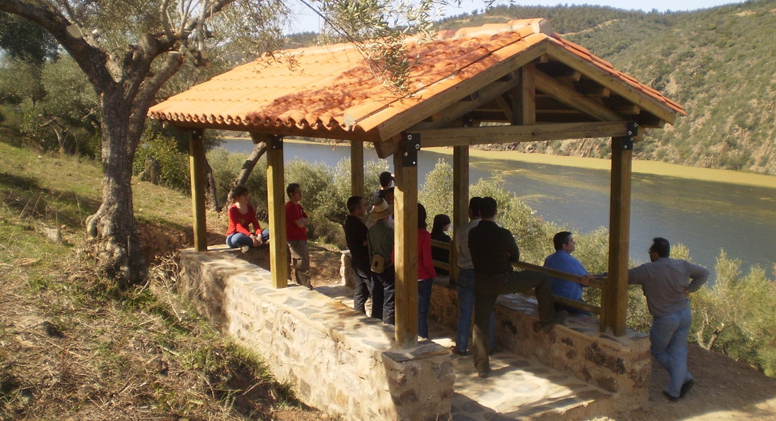 Un mirador para disfrutar del Parque Natural Tajo Internacional