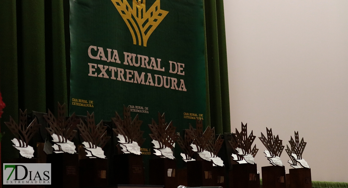 Caja Rural de Extremadura entrega los XIX premios Espiga Vino D.O Ribera del Guadiana