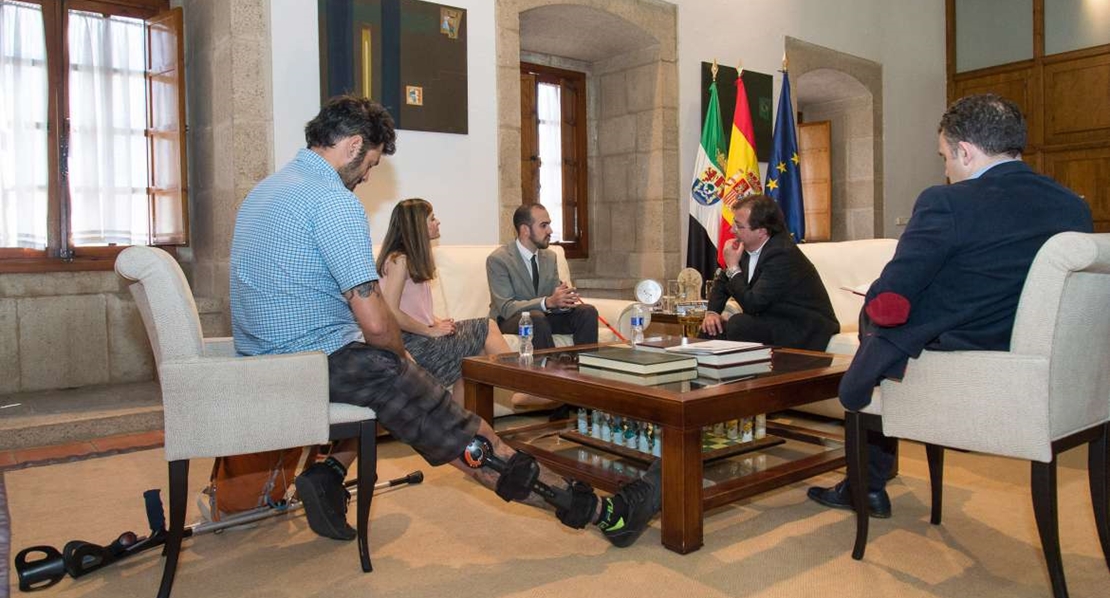 Pide a Vara que le ayude a tocar el cielo