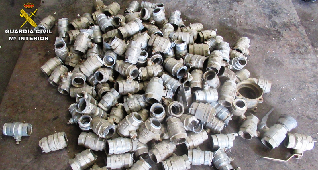 La Guardia Civil recupera válvulas de riego y cable de cobre y detiene a seis personas