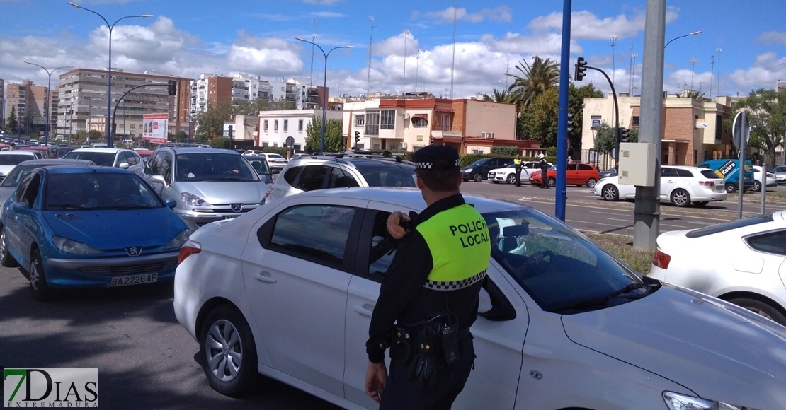 Concierto de bocinas y silbatos en Badajoz