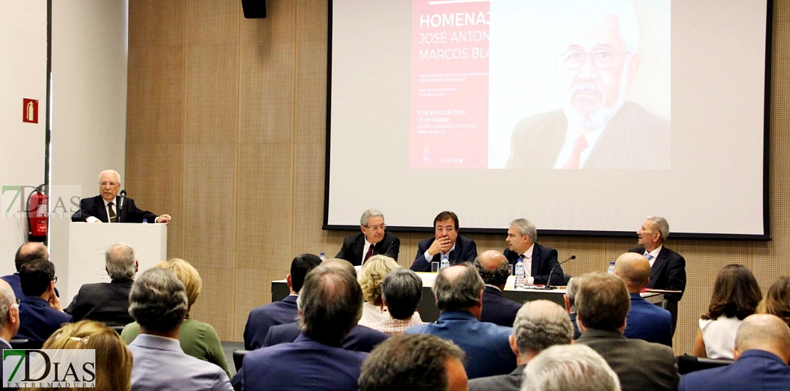 Homenaje a José Antonio Marcos a toda una trayectoria en Badajoz