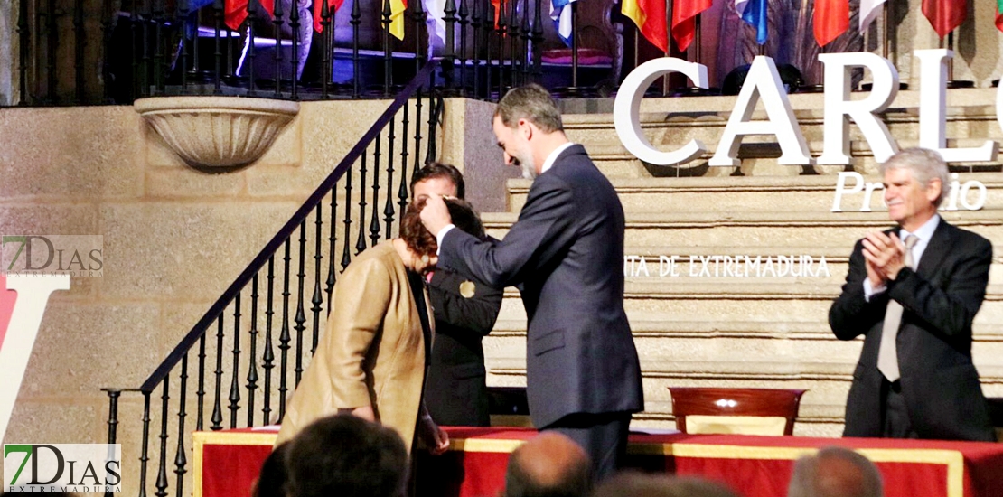 El Rey entrega el premio Carlos V a Tajani