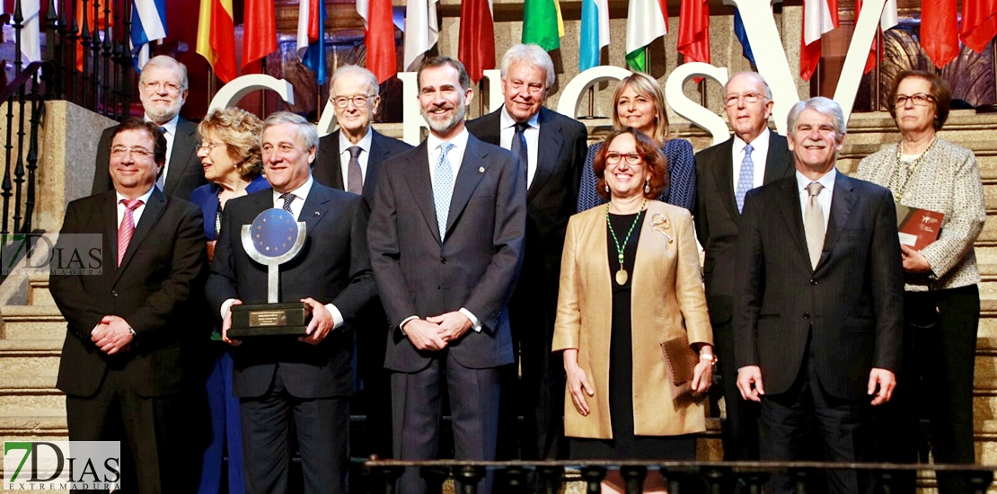 El Rey entrega el premio Carlos V a Tajani