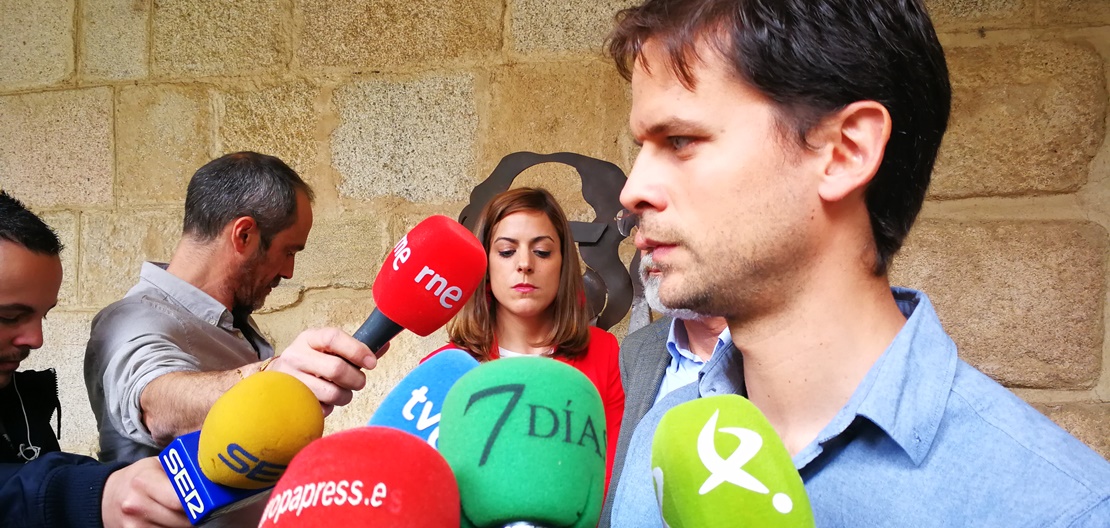 Jaén se reúne con Vara para pedirle que aproveche el Gobierno de Sánchez