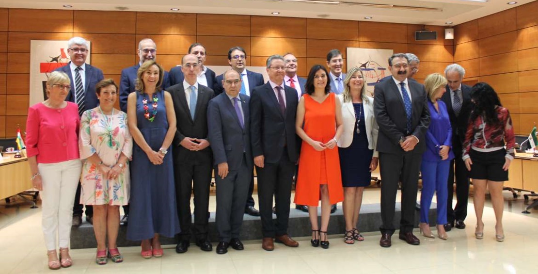 Vergeles va a Madrid a exigir soluciones ante la falta de especialistas