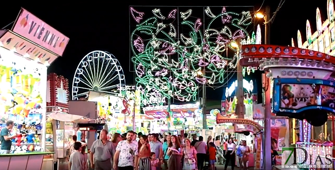 Ambiente en el Recinto Ferial de Badajoz esta noche