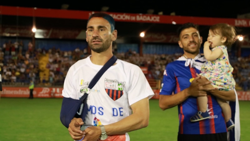 Inolvidable celebración para un hito histórico del fútbol extremeño