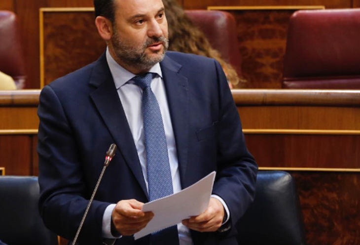 El Gobierno asegura que mantiene el compromiso de Rajoy con el AVE