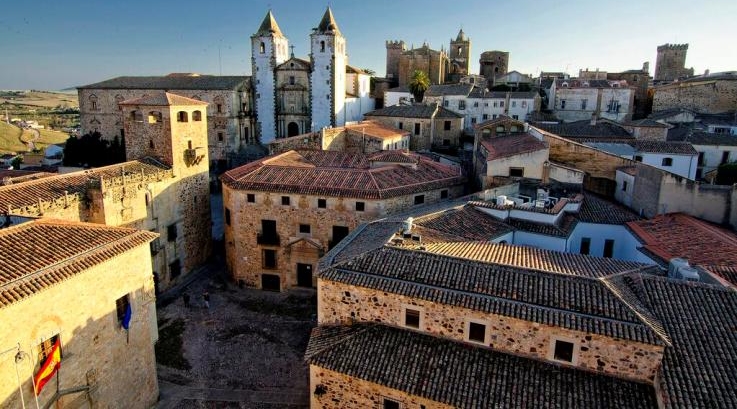 Cáceres: realidad virtual aplicada al turismo