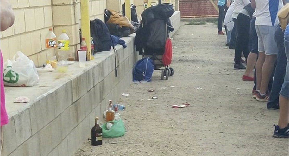Vecinos de la Urbanización Guadiana se quejan del botellón y ruidos del Mundialito