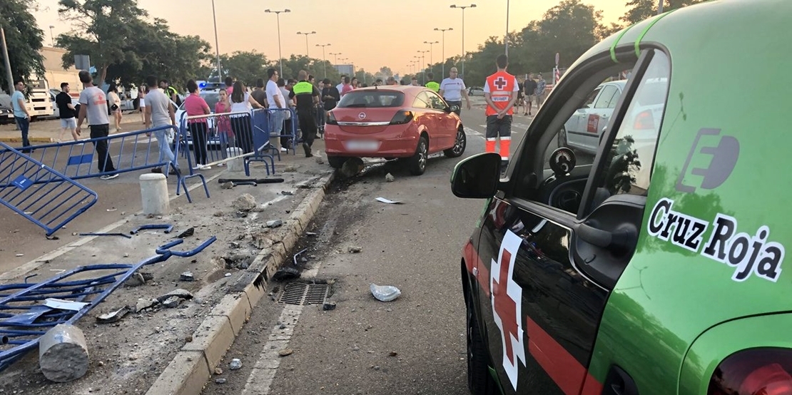 Un accidente de tráfico en el Ferial, lo más destacable de la primera noche