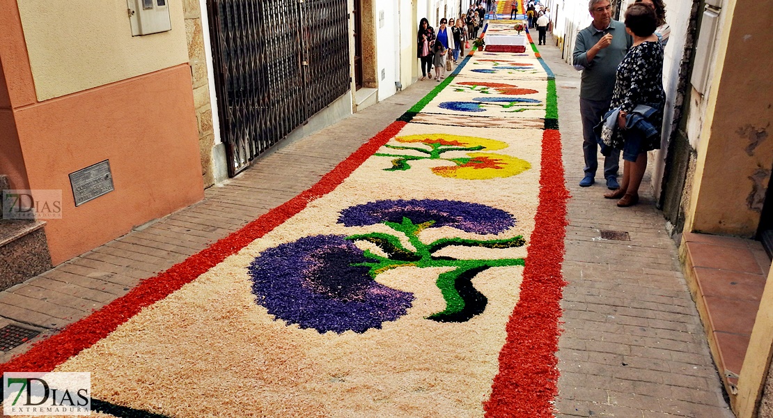 El Corpus Christi de San Vicente de Alcántara acoge a miles de personas un año más