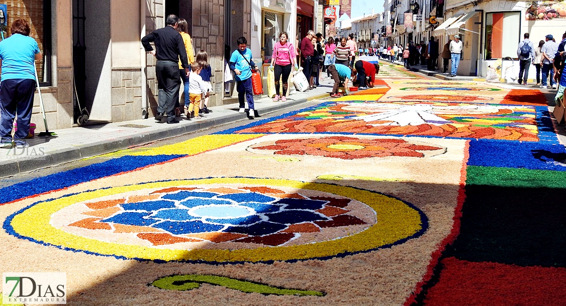 El Corpus Christi de San Vicente de Alcántara acoge a miles de personas un año más