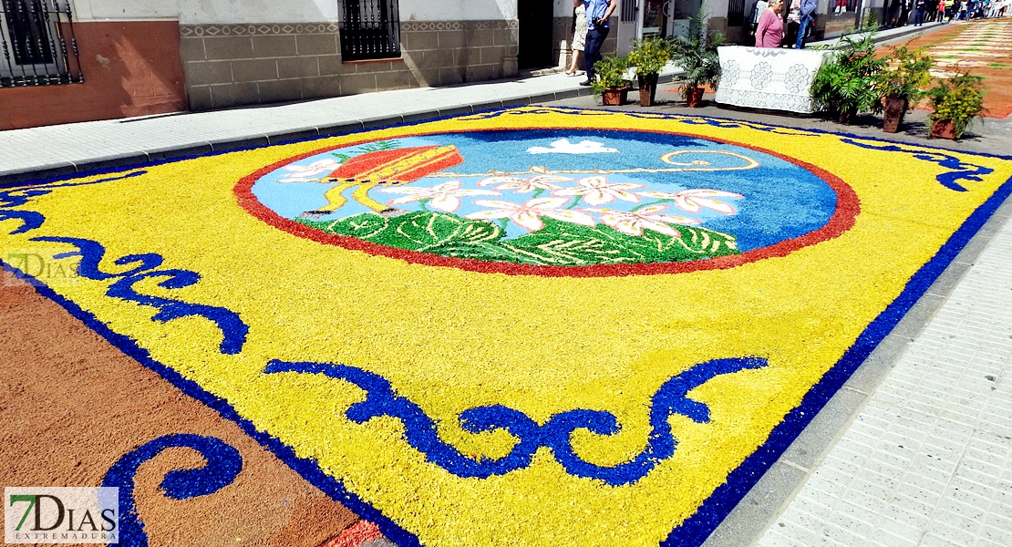 El Corpus Christi de San Vicente de Alcántara acoge a miles de personas un año más