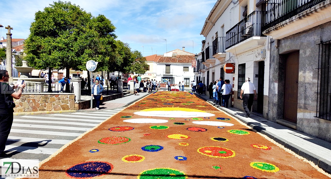 El Corpus Christi de San Vicente de Alcántara acoge a miles de personas un año más