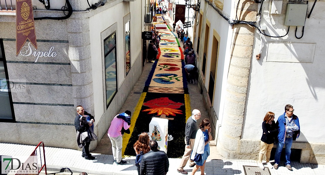 El Corpus Christi de San Vicente de Alcántara acoge a miles de personas un año más