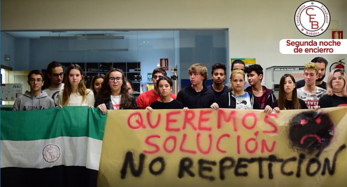 Segunda noche de encierro para los estudiantes en la universidad