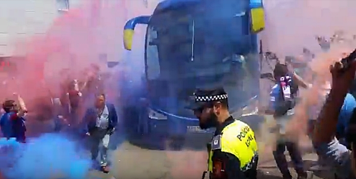Así recibía la afición de Almendralejo a su equipo
