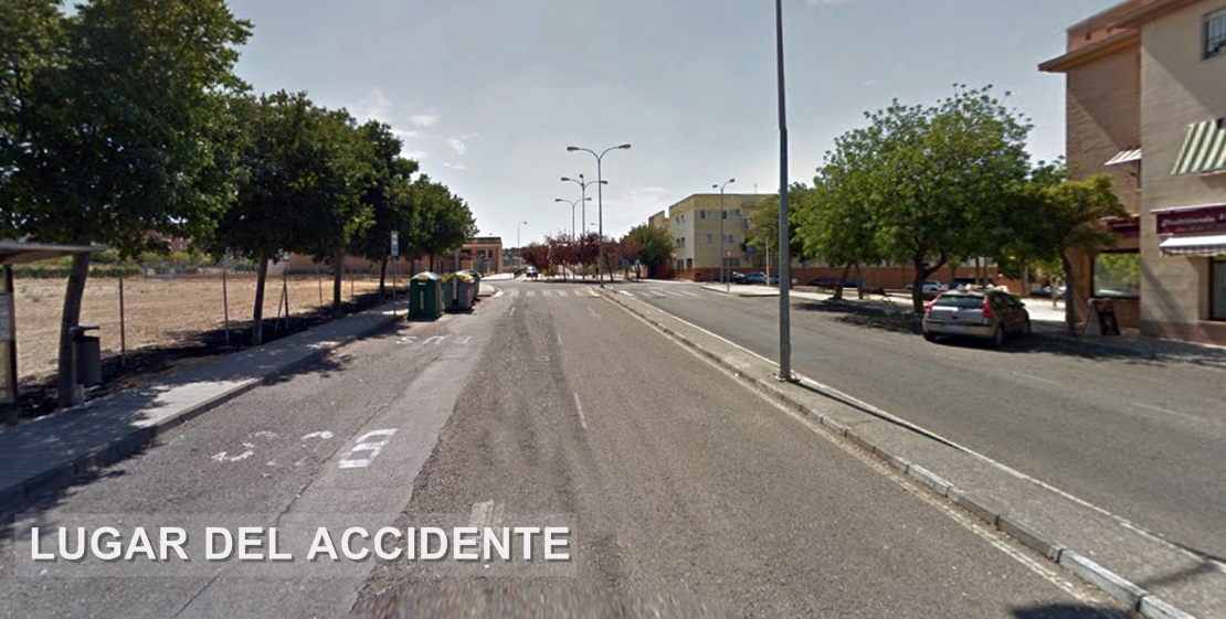 Muere tras chocar contra una farola en Cáceres