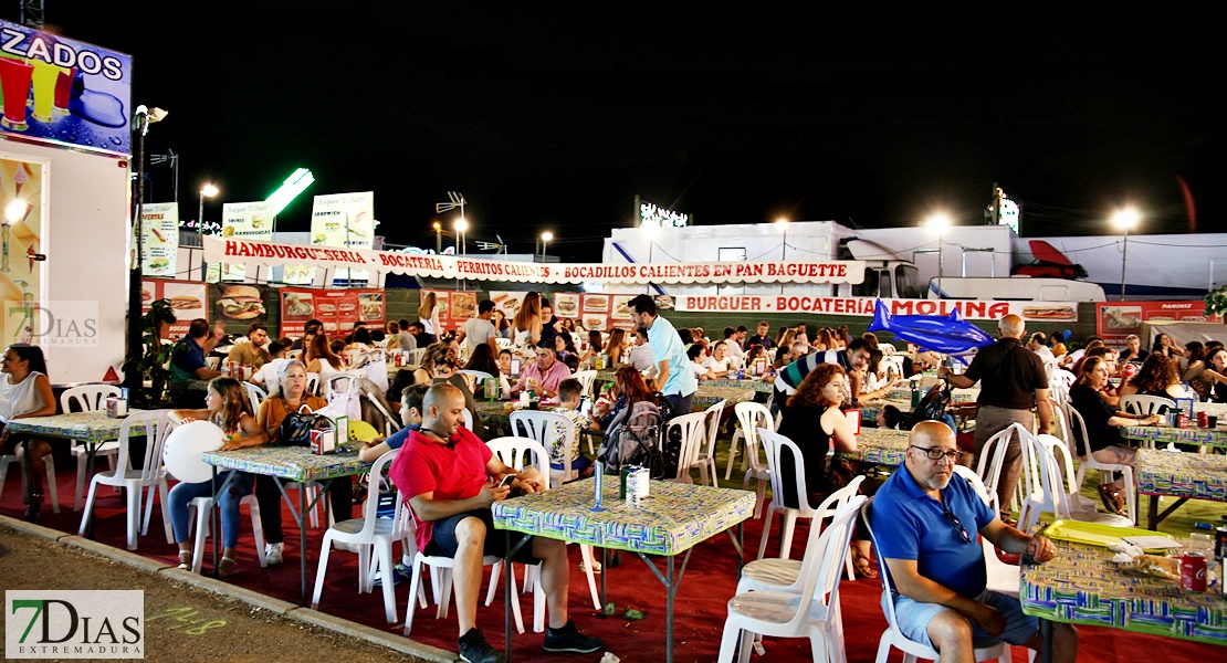 Badajoz se echa a la calle para vivir la inauguración de la Feria de San Juan