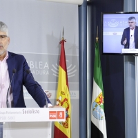 La Junta, también parte responsable, pide una explicación oficial del rector