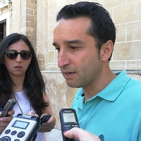 HUELGA EN LA BASURA. Cabezas: &quot;Si Fragoso no es capaz, me ofrezco como mediador&quot;