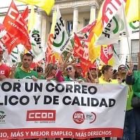 Empleados de Correos en Badajoz piden al Gobierno mejoras laborales
