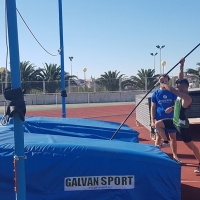 El Club Atletismo Badajoz entrena en Cáceres por falta de recursos